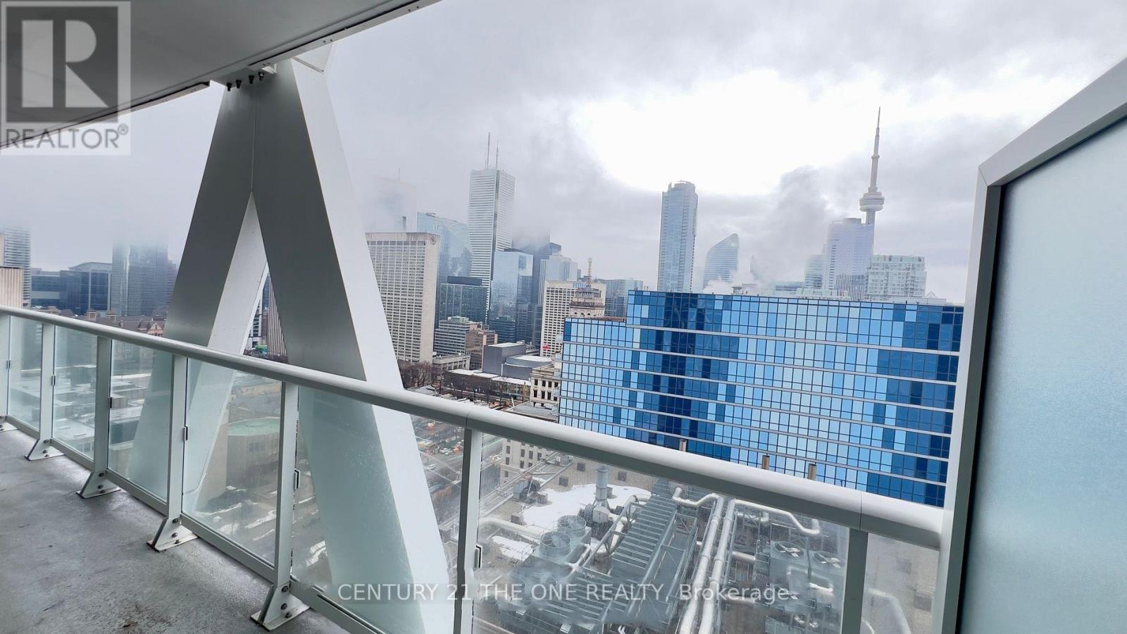 2417 - 230 Simcoe Street, Toronto, Ontario  M5T 1T4 - Photo 5 - C12998588