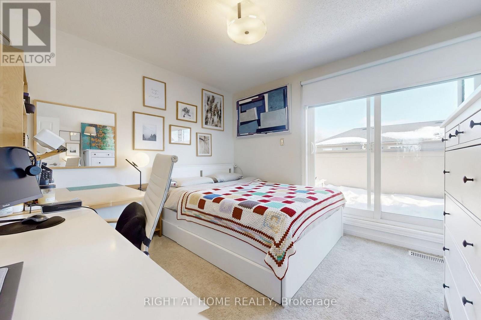 213 - 55 Halton Street, Toronto, Ontario  M6J 1R5 - Photo 12 - C12998596