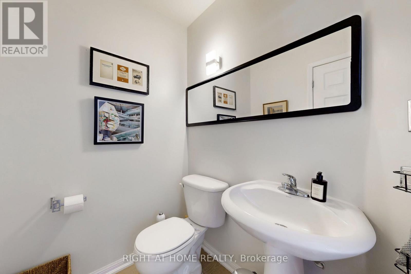 213 - 55 Halton Street, Toronto, Ontario  M6J 1R5 - Photo 9 - C12998596