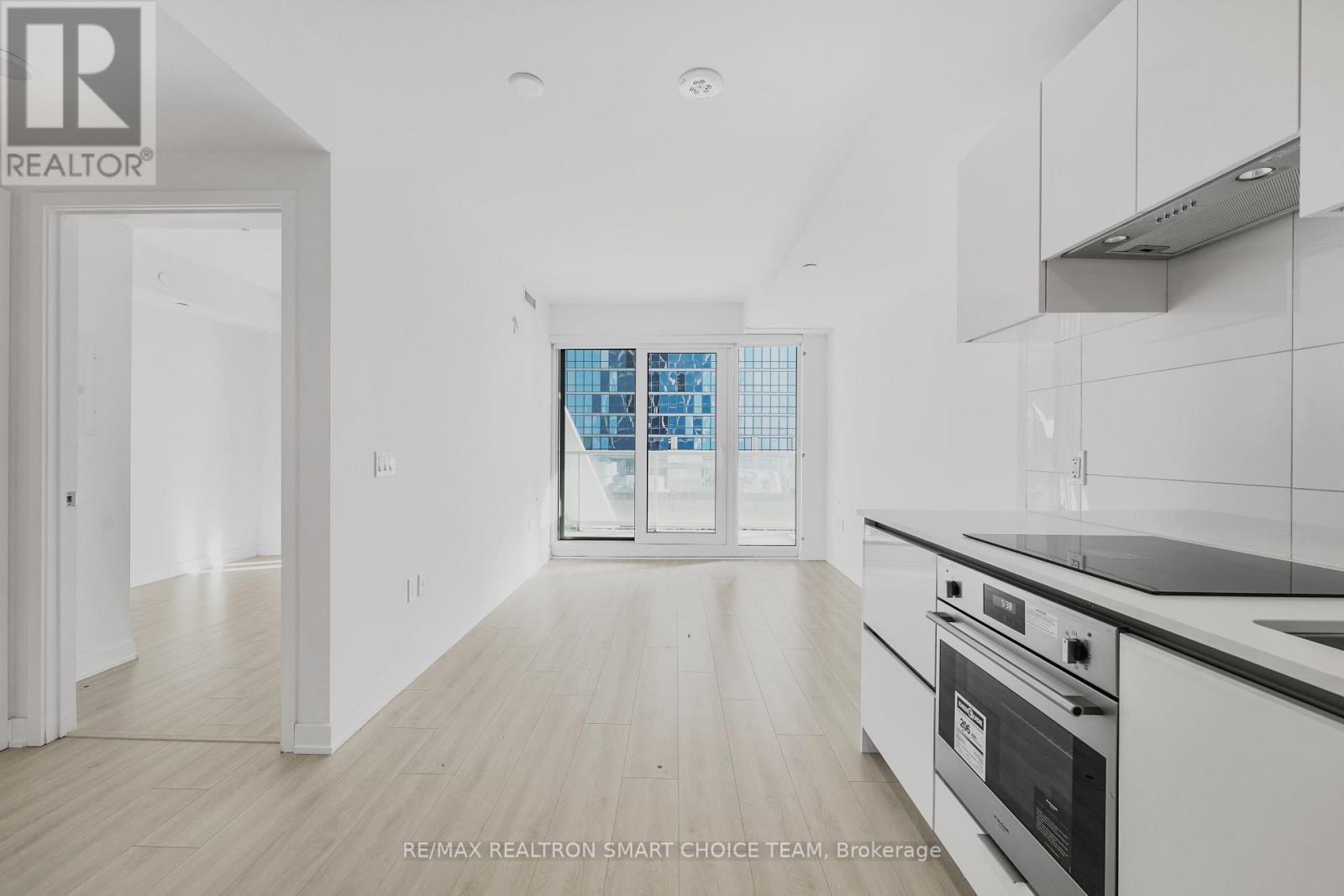 1816 - 230 Simcoe Street, Toronto, Ontario  M5T 0G7 - Photo 11 - C12998618