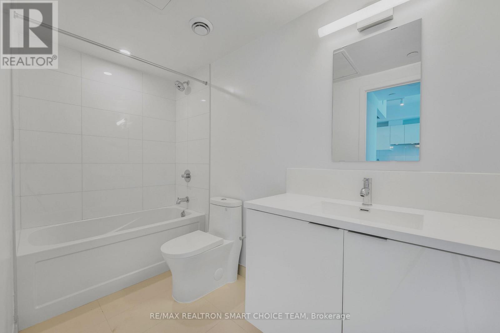 1816 - 230 Simcoe Street, Toronto, Ontario  M5T 0G7 - Photo 22 - C12998618