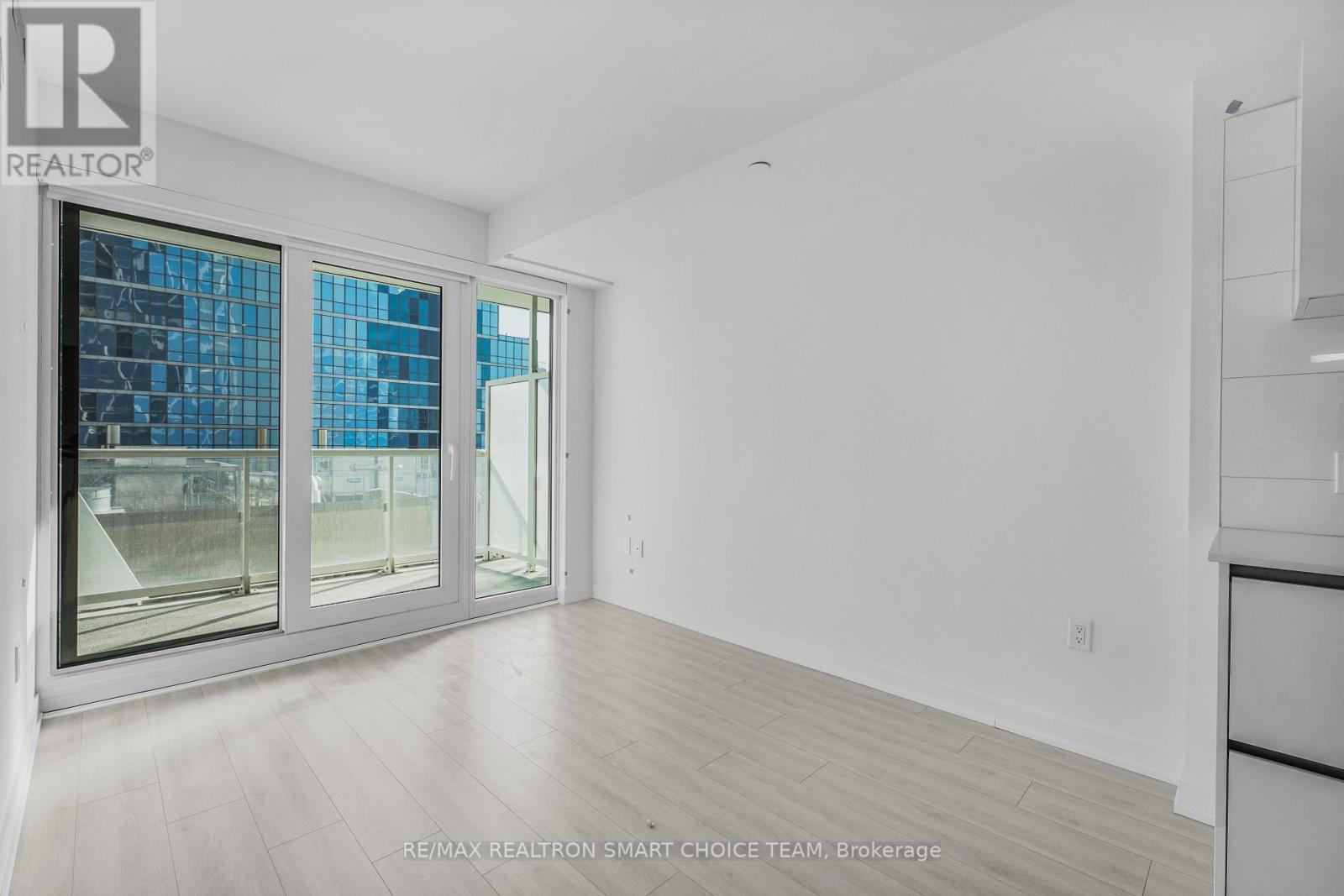 1816 - 230 Simcoe Street, Toronto, Ontario  M5T 0G7 - Photo 7 - C12998618