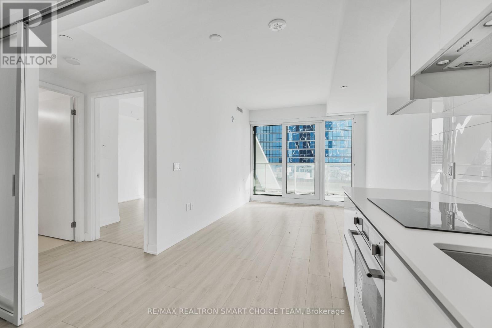 1816 - 230 Simcoe Street, Toronto, Ontario  M5T 0G7 - Photo 9 - C12998618