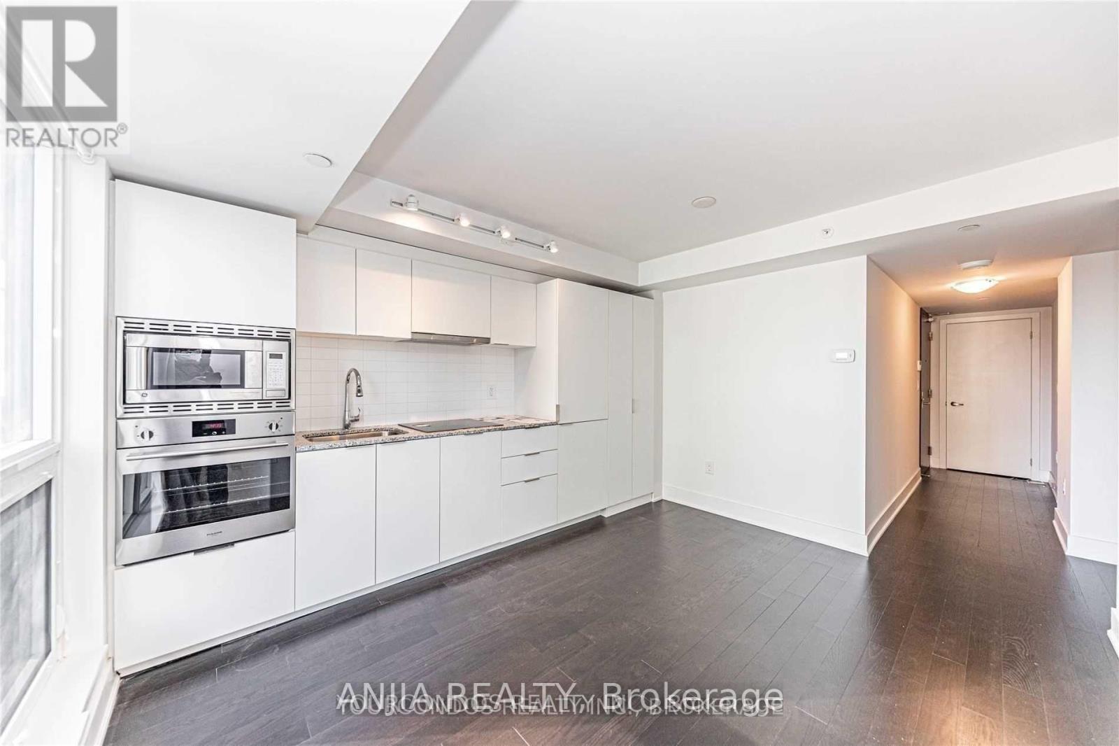 1604 - 955 Bay Street, Toronto, Ontario  M5S 0C6 - Photo 4 - C12998648