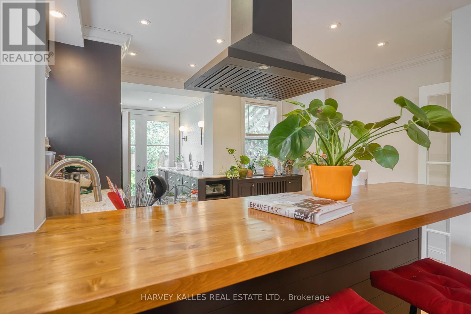 359 Sackville Street, Toronto, Ontario  M5A 3G4 - Photo 15 - C12998682