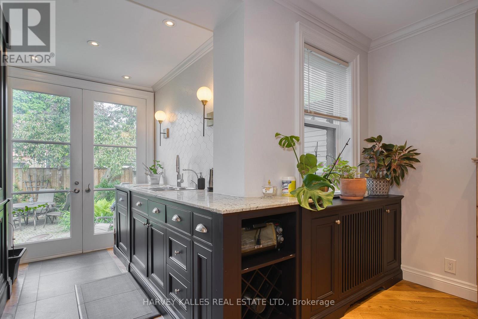 359 Sackville Street, Toronto, Ontario  M5A 3G4 - Photo 19 - C12998682