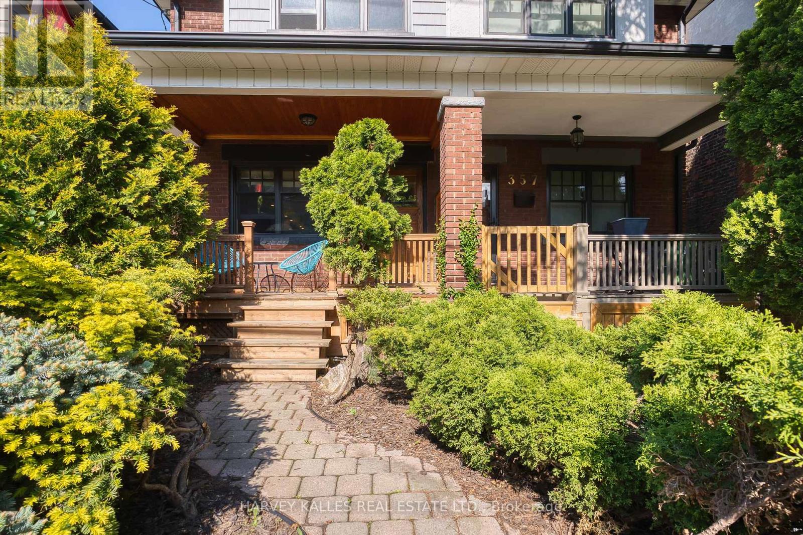 359 Sackville Street, Toronto, Ontario  M5A 3G4 - Photo 2 - C12998682