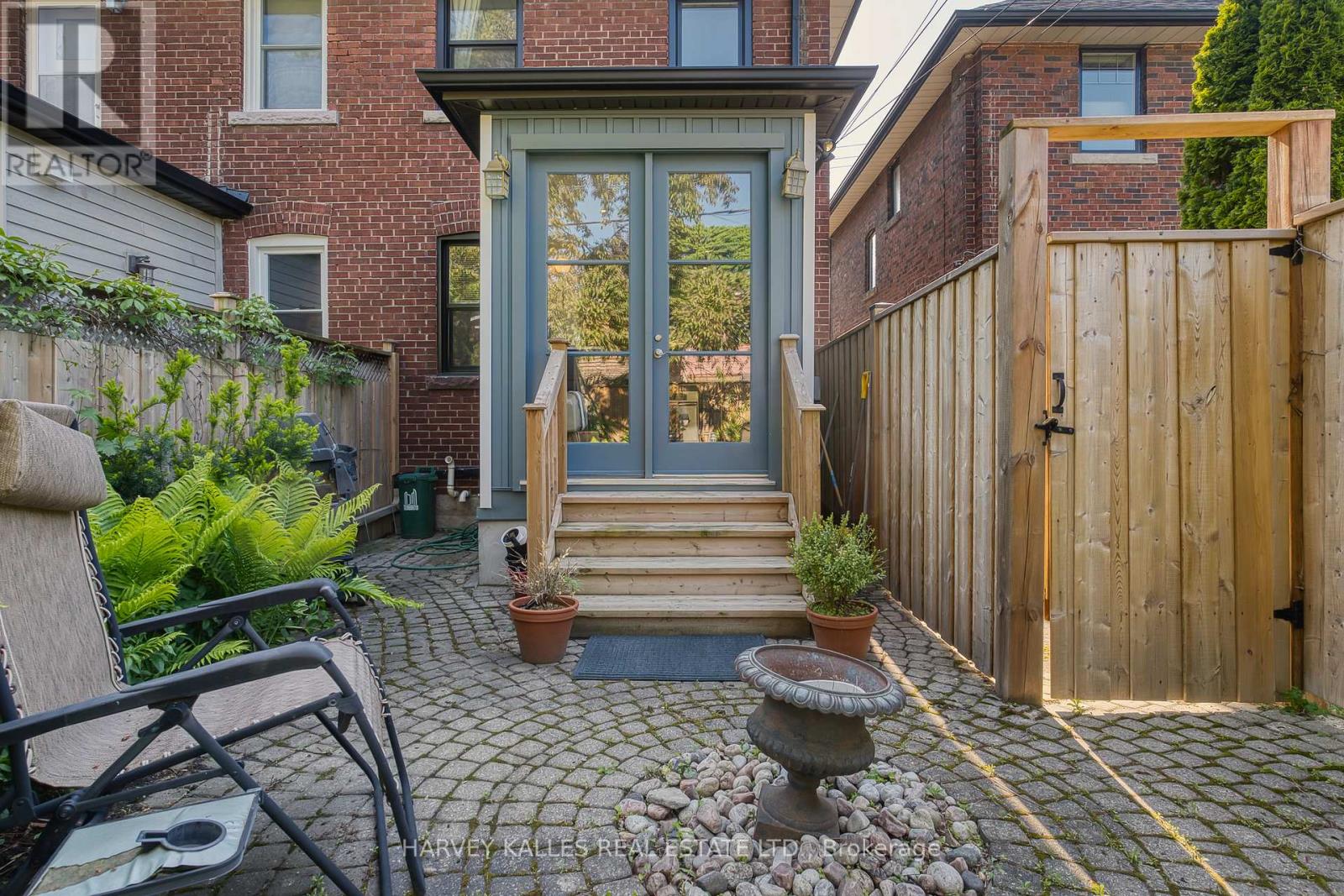 359 Sackville Street, Toronto, Ontario  M5A 3G4 - Photo 45 - C12998682