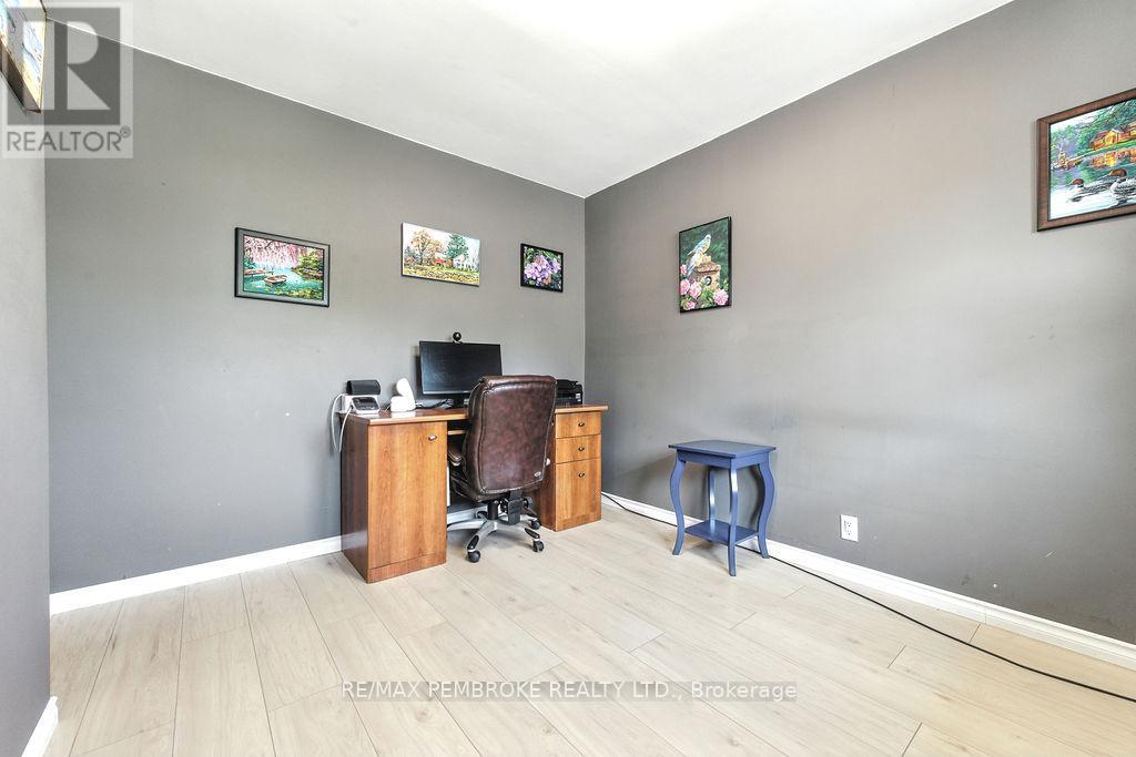 335 Willard Street, Pembroke, Ontario  K8A 3T8 - Photo 20 - X12998628