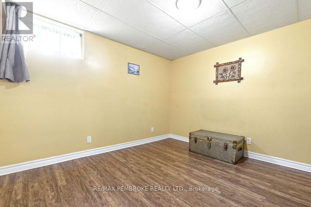 335 Willard Street, Pembroke, Ontario  K8A 3T8 - Photo 29 - X12998628