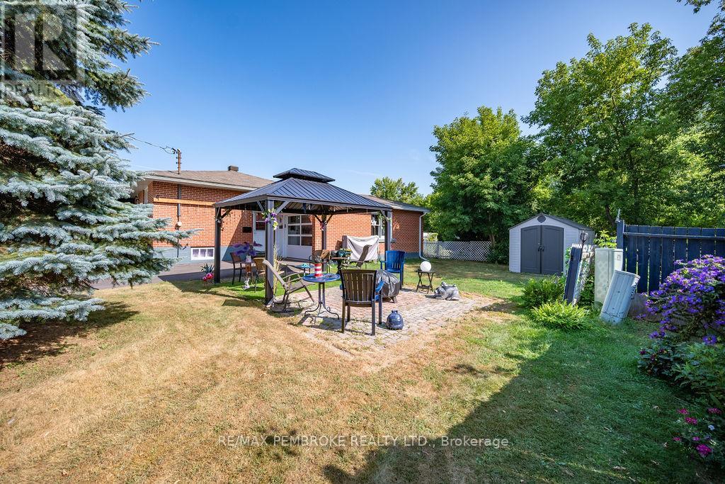 335 Willard Street, Pembroke, Ontario  K8A 3T8 - Photo 34 - X12998628