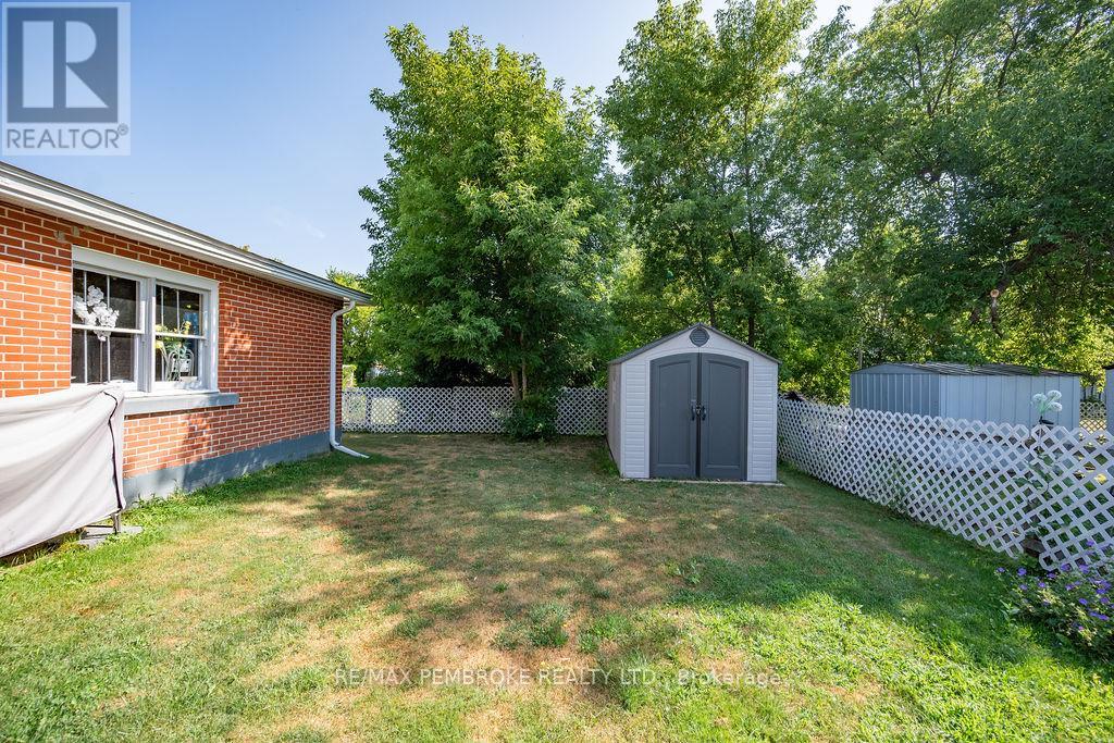 335 Willard Street, Pembroke, Ontario  K8A 3T8 - Photo 36 - X12998628