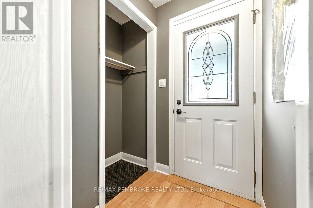 335 Willard Street, Pembroke, Ontario  K8A 3T8 - Photo 6 - X12998628