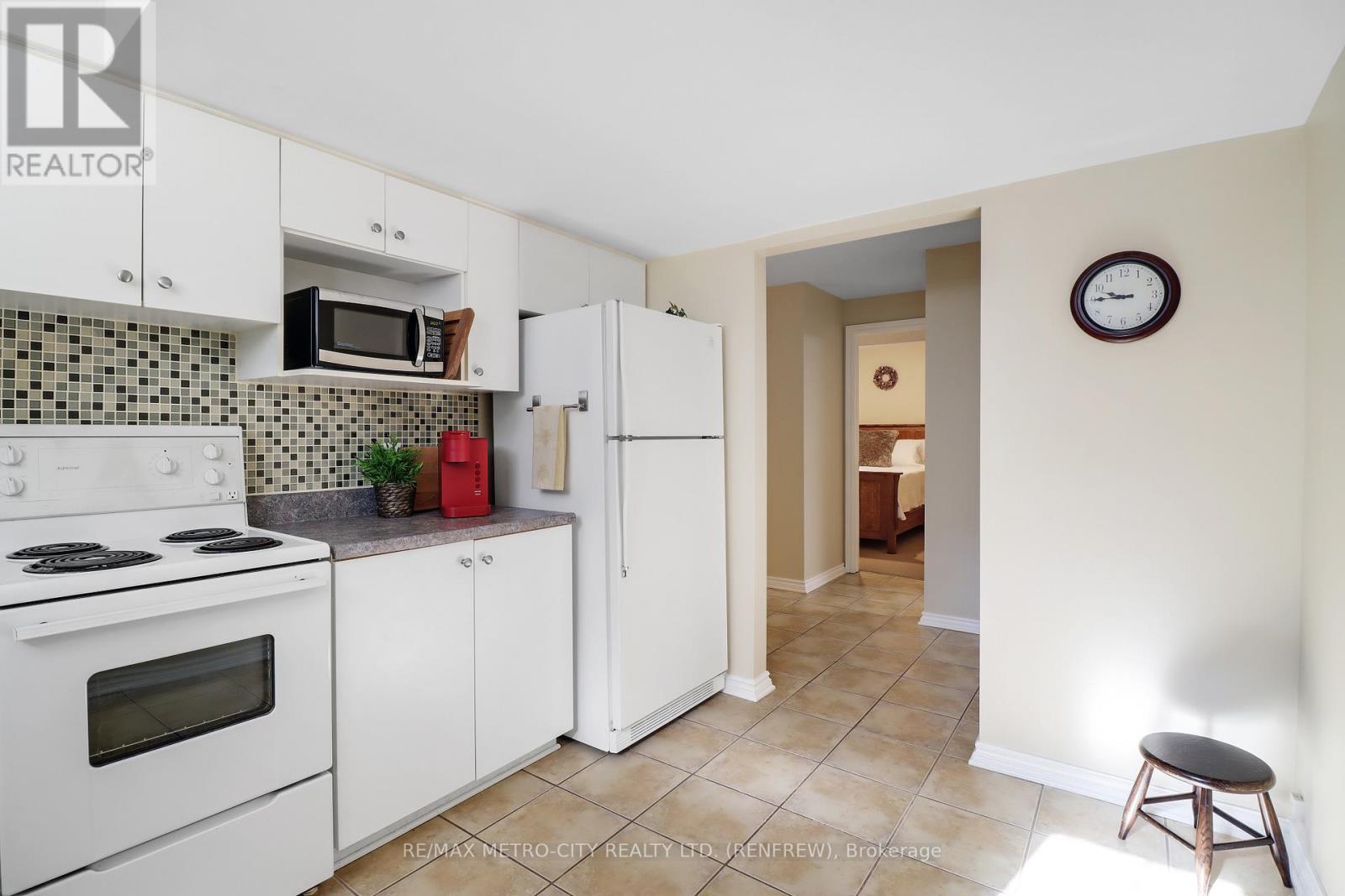 2069 Highway 132 Highway, Admaston/bromley, Ontario  K7V 3Z7 - Photo 35 - X12998642