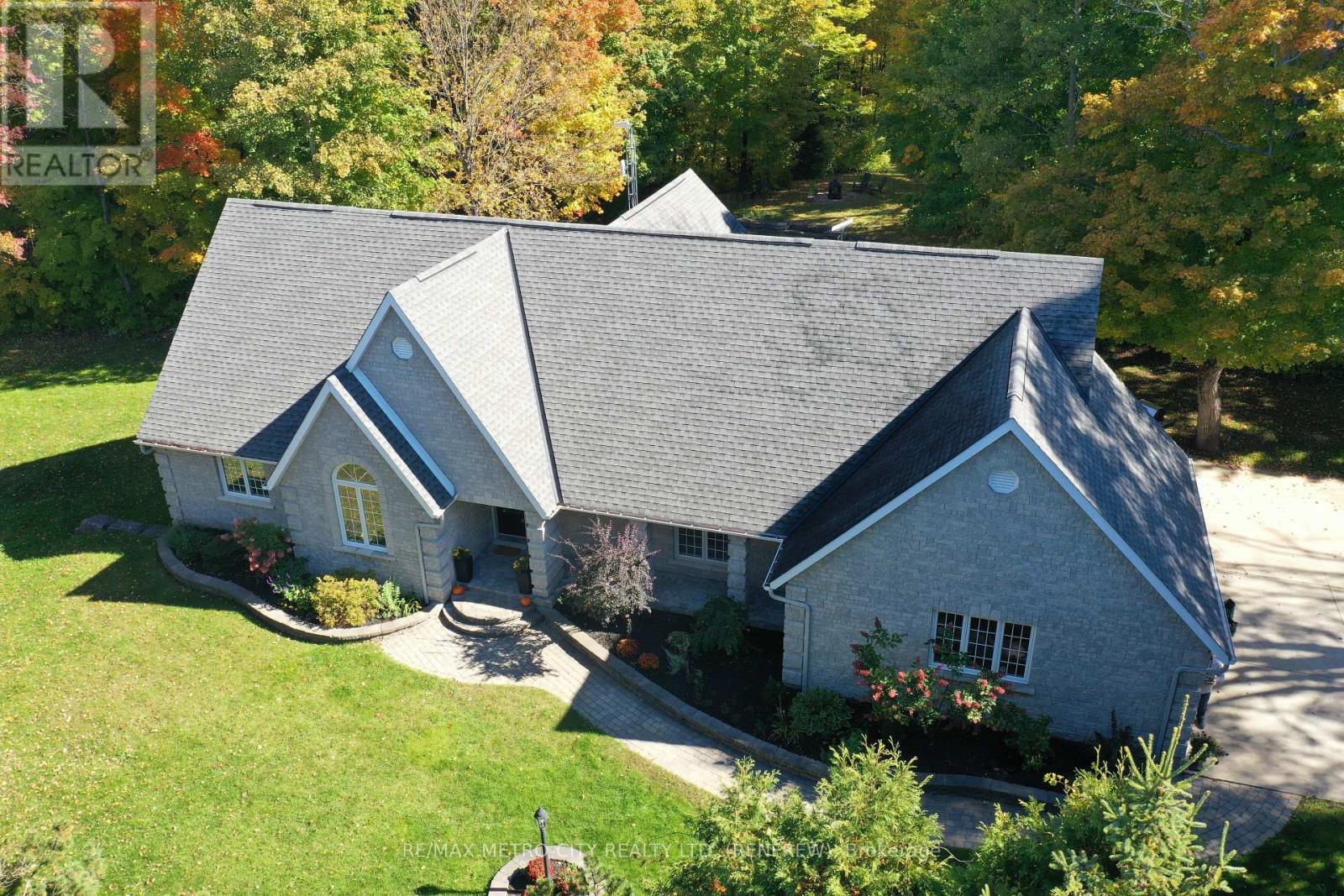 2069 Highway 132 Highway, Admaston/bromley, Ontario  K7V 3Z7 - Photo 4 - X12998642