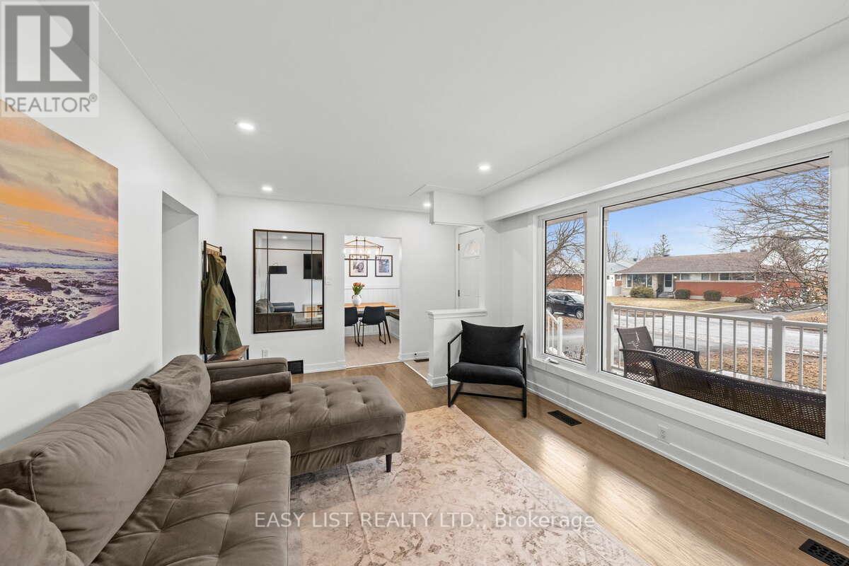 756 Dickens Avenue, Ottawa, Ontario  K1G 2X8 - Photo 7 - X12998572