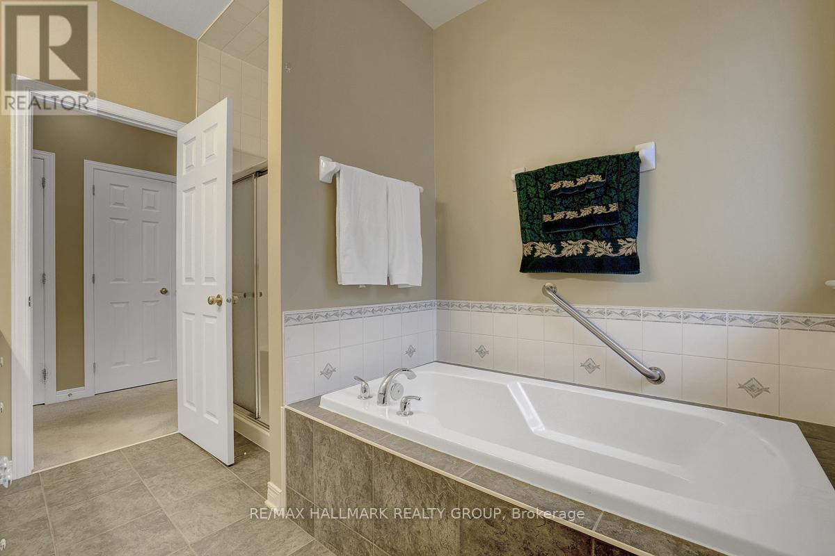 853 Swallowtail Crescent, Ottawa, Ontario  K4A 4M5 - Photo 13 - X12998634
