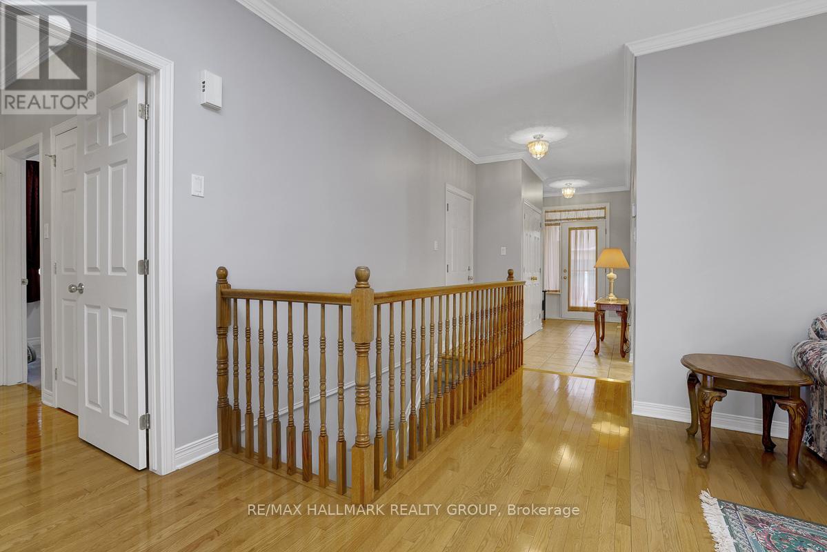 853 Swallowtail Crescent, Ottawa, Ontario  K4A 4M5 - Photo 3 - X12998634