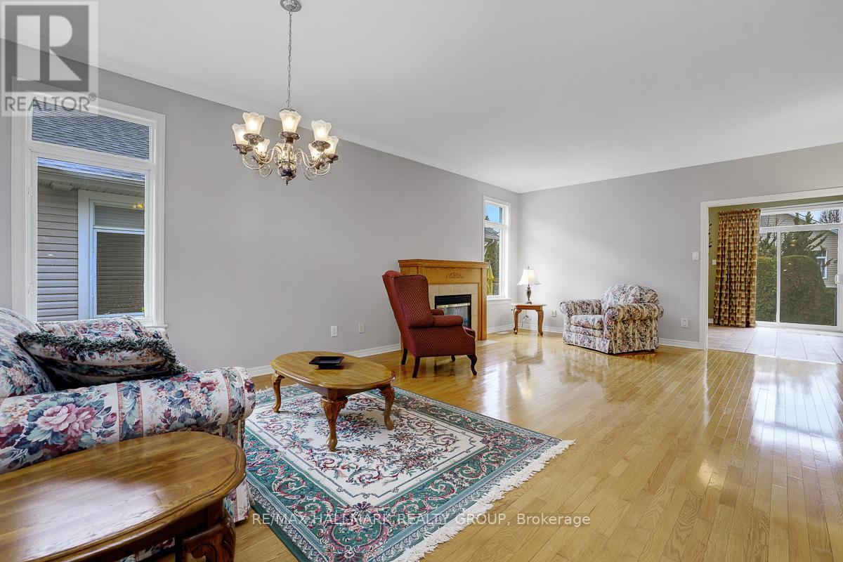 853 Swallowtail Crescent, Ottawa, Ontario  K4A 4M5 - Photo 4 - X12998634