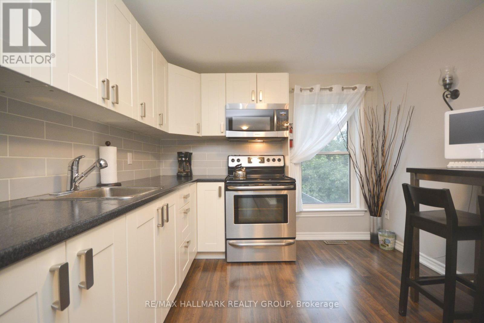 212 Flora Street, Ottawa, Ontario K1R 5R7 - Photo 22 - X12998674