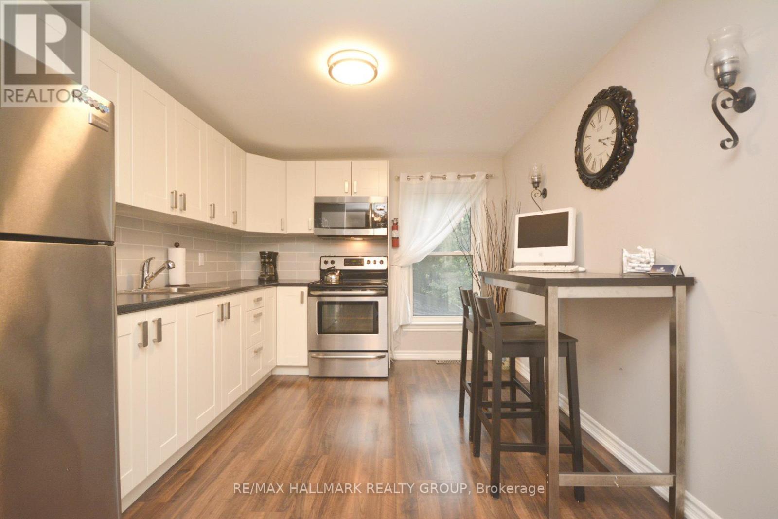 212 Flora Street, Ottawa, Ontario K1R 5R7 - Photo 23 - X12998674