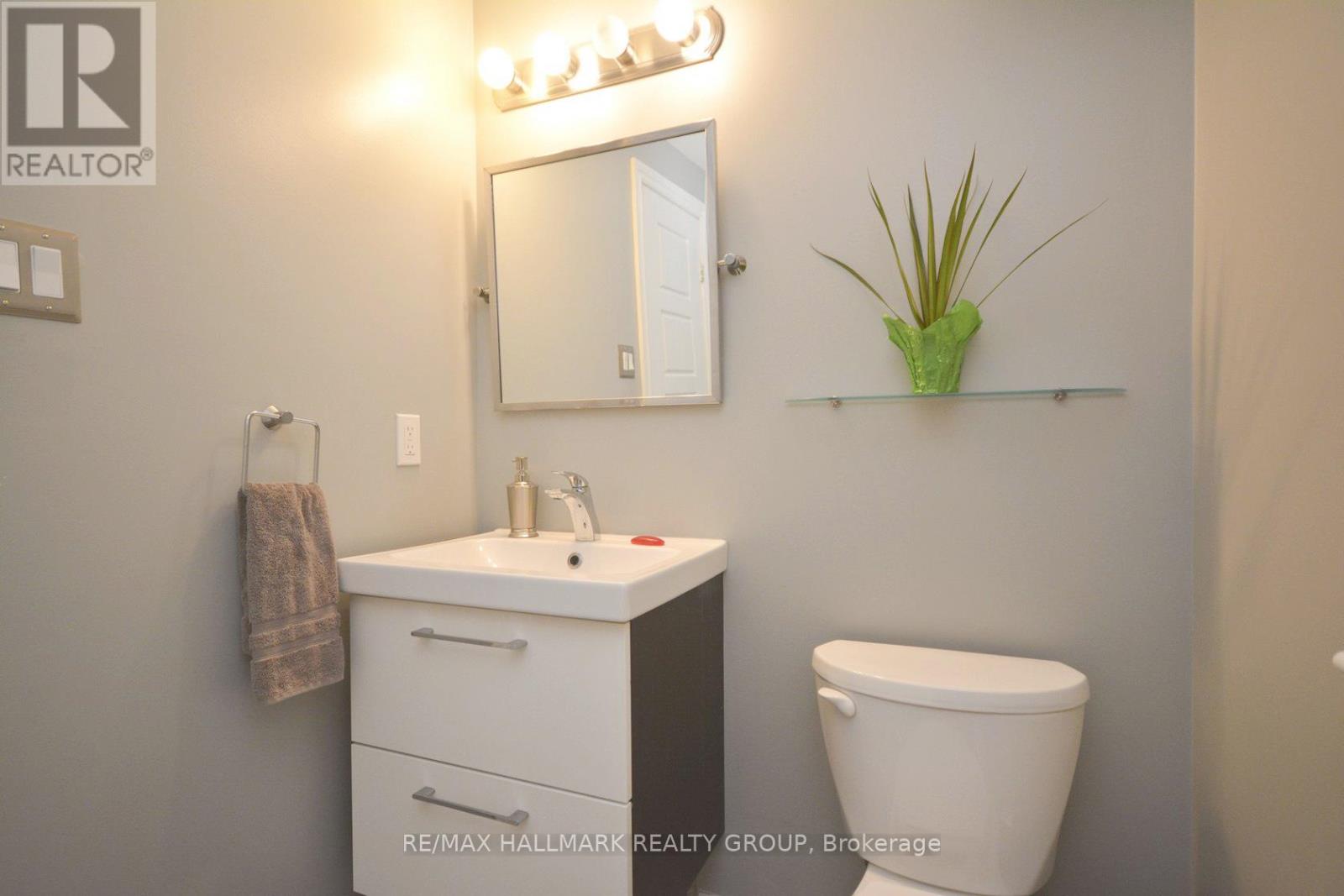 212 Flora Street, Ottawa, Ontario K1R 5R7 - Photo 27 - X12998674