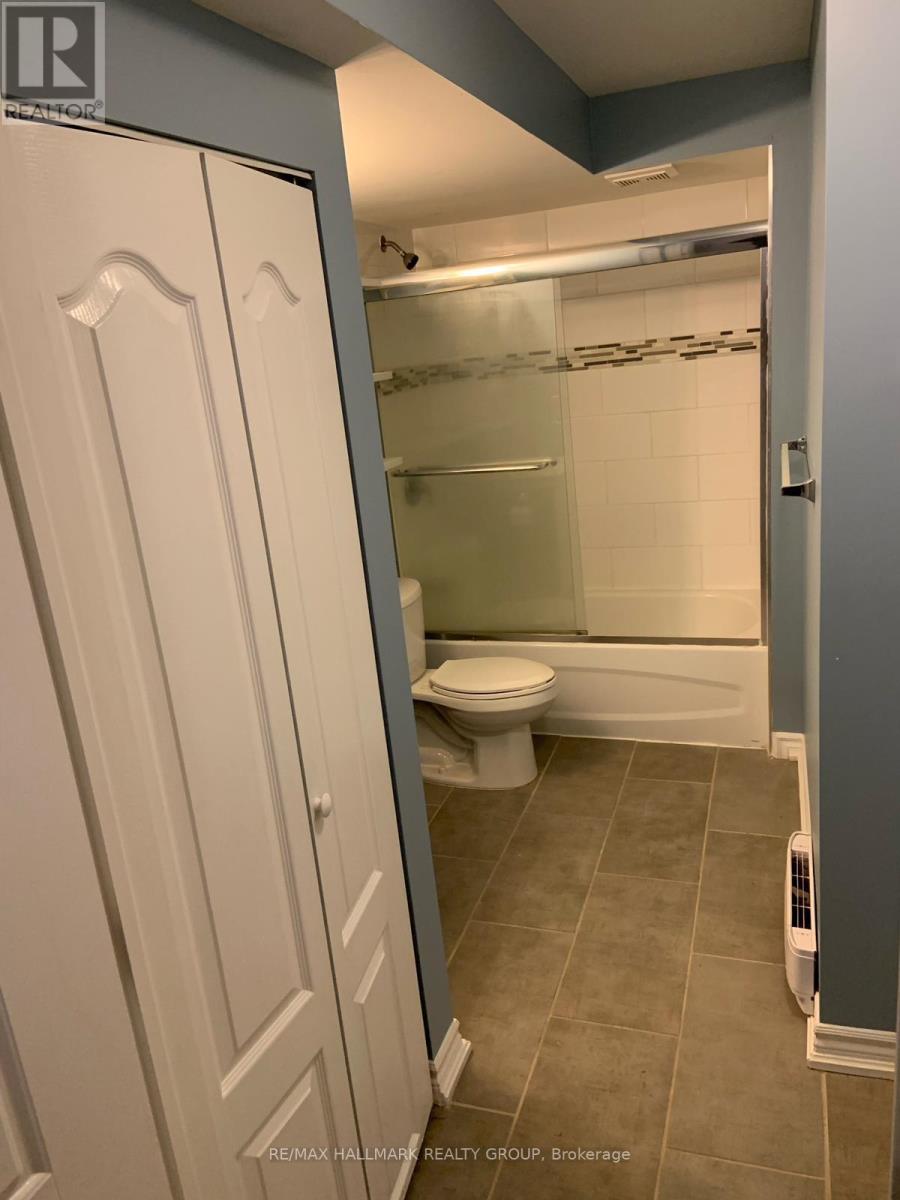 212 Flora Street, Ottawa, Ontario K1R 5R7 - Photo 35 - X12998674