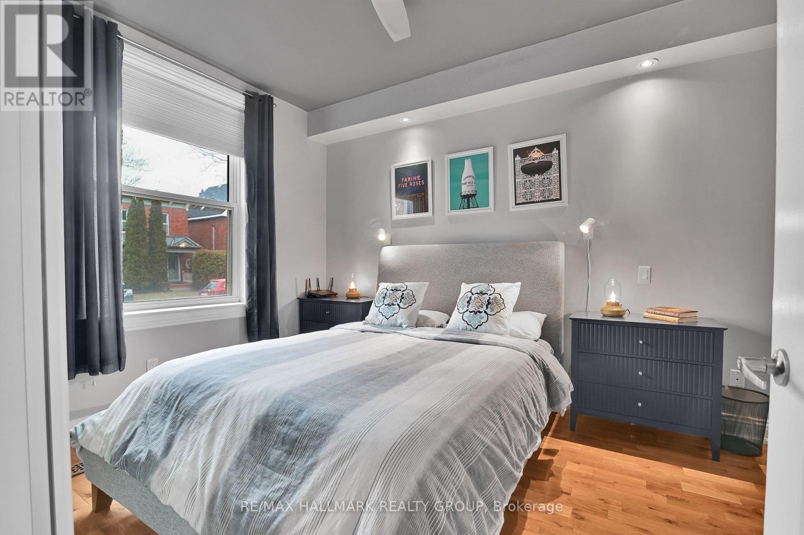 212 Flora Street, Ottawa, Ontario K1R 5R7 - Photo 4 - X12998674