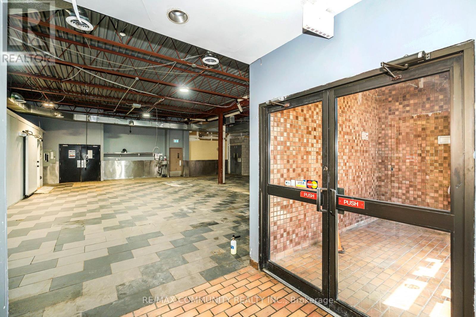 60 Athol Street E, Oshawa, Ontario  L1H 8B7 - Photo 7 - E12998620