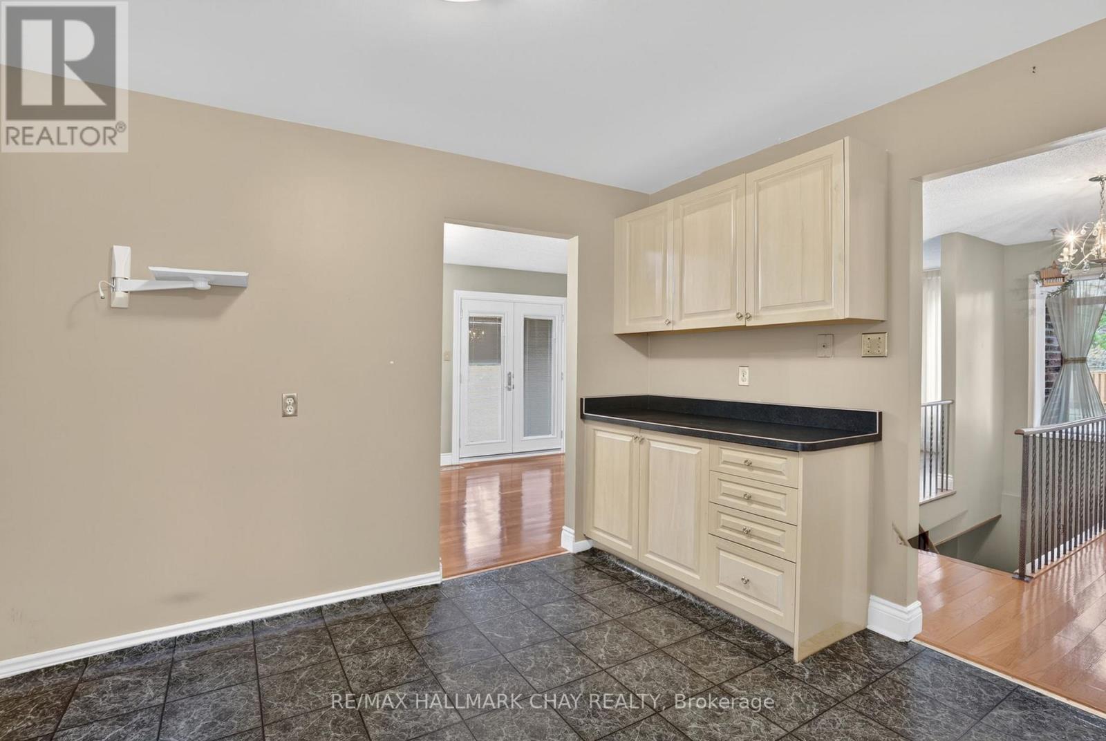 363 London Road, Newmarket, Ontario  L3Y 6G3 - Photo 13 - N12998554