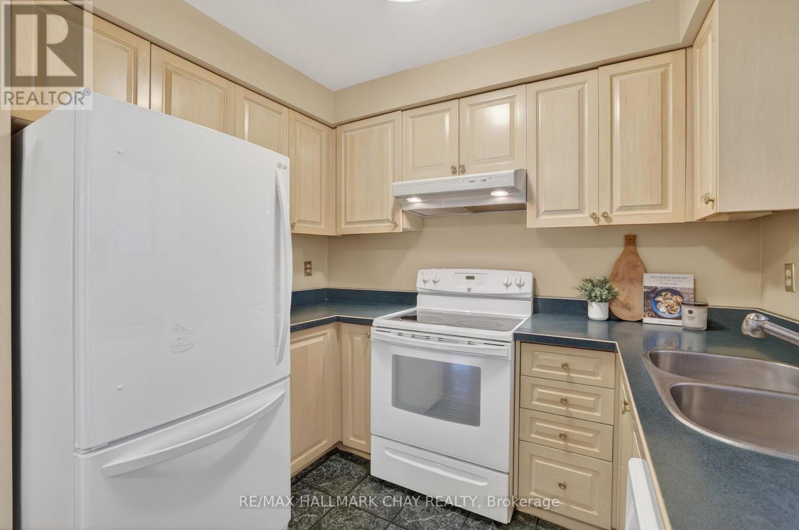 363 London Road, Newmarket, Ontario  L3Y 6G3 - Photo 16 - N12998554