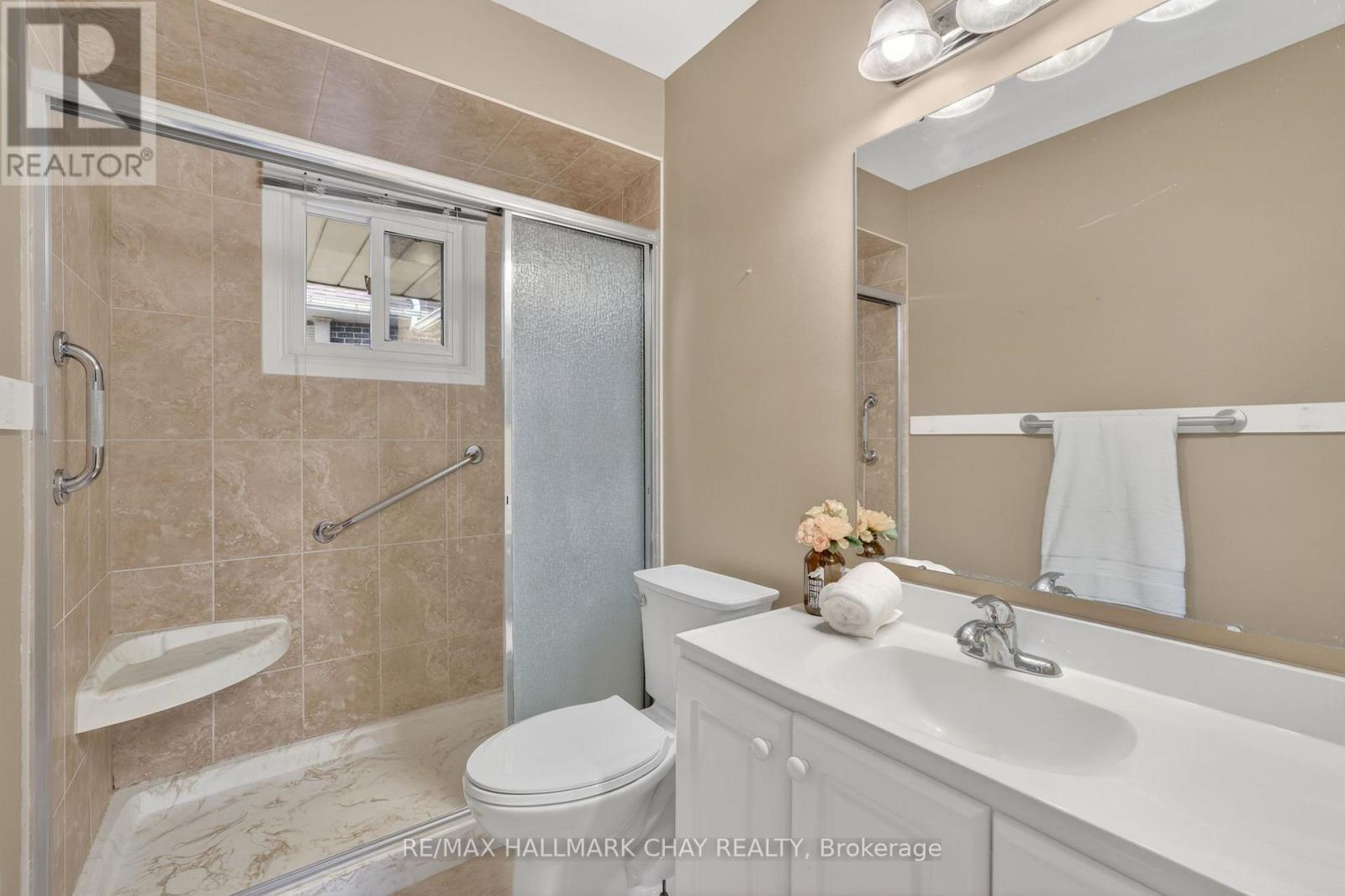 363 London Road, Newmarket, Ontario  L3Y 6G3 - Photo 20 - N12998554