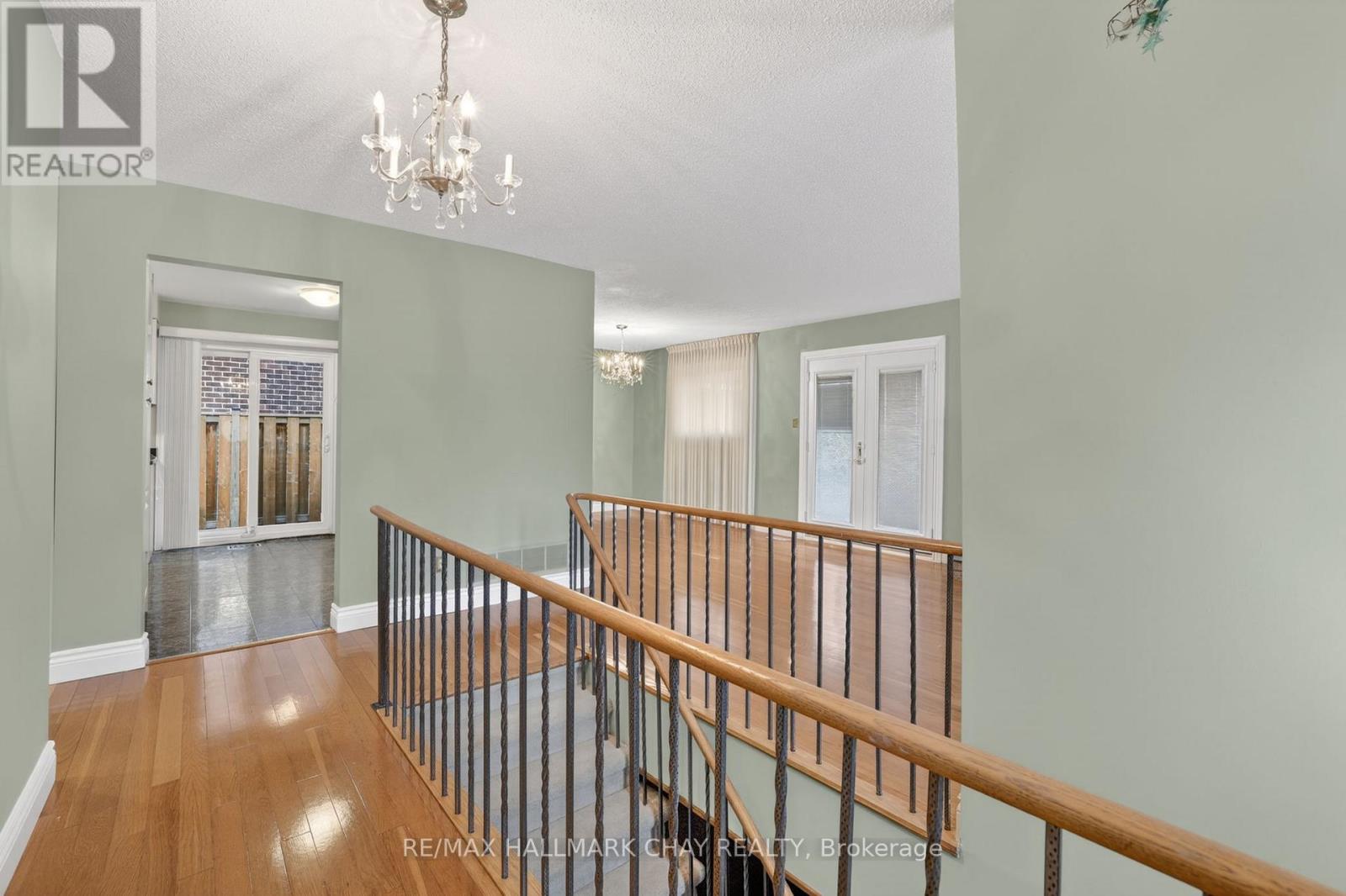 363 London Road, Newmarket, Ontario  L3Y 6G3 - Photo 5 - N12998554