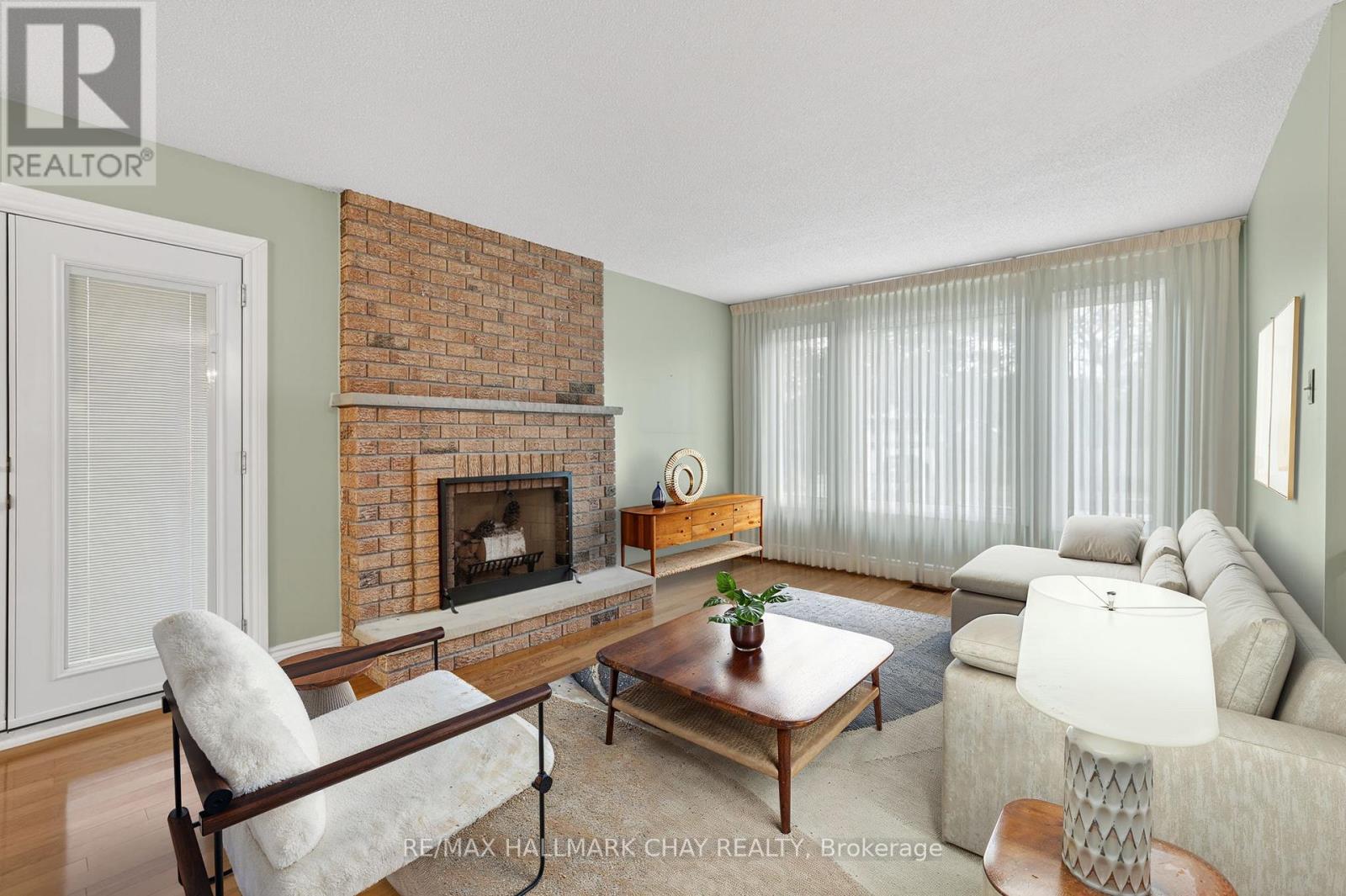 363 London Road, Newmarket, Ontario  L3Y 6G3 - Photo 7 - N12998554