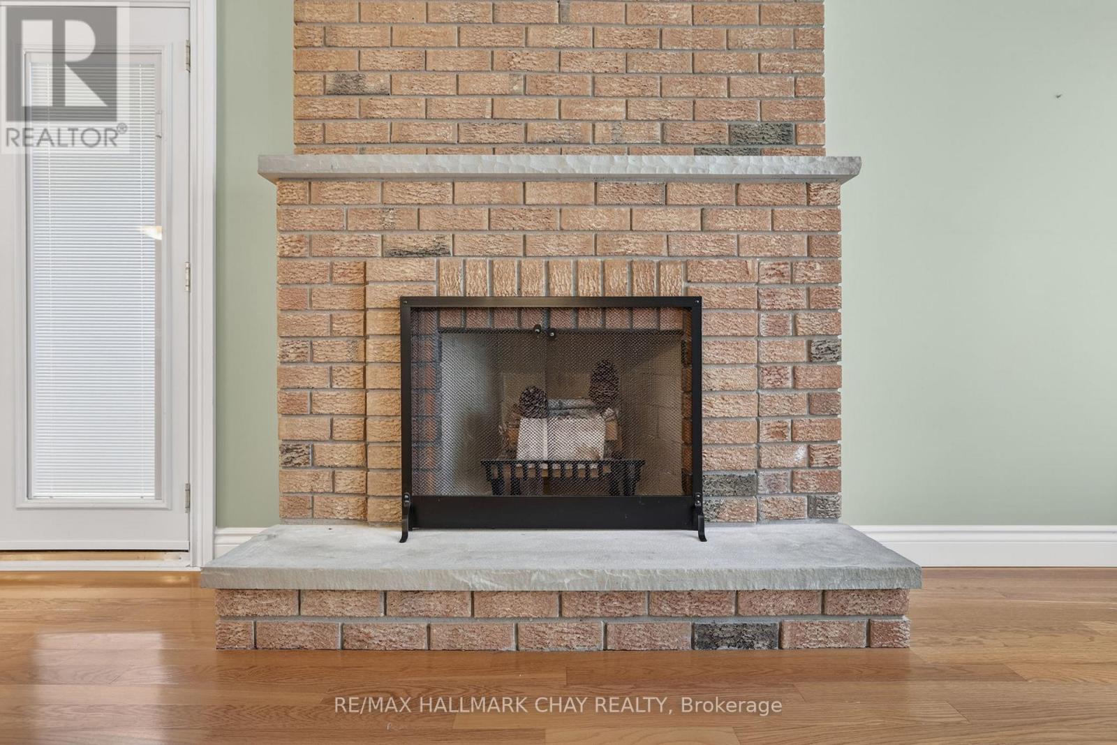 363 London Road, Newmarket, Ontario  L3Y 6G3 - Photo 8 - N12998554