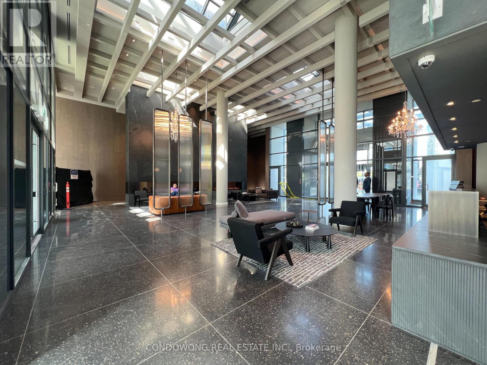 701 - 8 Interchange Way, Vaughan, Ontario  L4K 0R2 - Photo 17 - N12998654