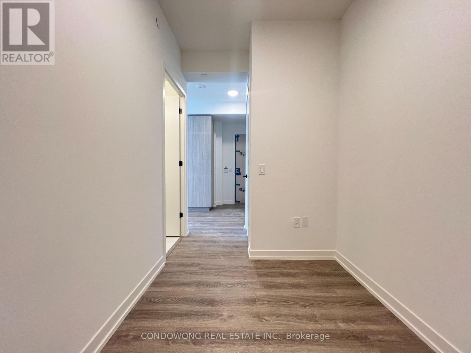 701 - 8 Interchange Way, Vaughan, Ontario  L4K 0R2 - Photo 6 - N12998654