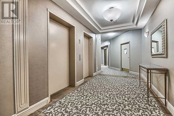 404 - 1 Cordoba Drive, Vaughan, Ontario  L4J 8S3 - Photo 4 - N12998670