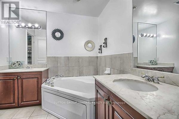 404 - 1 Cordoba Drive, Vaughan, Ontario  L4J 8S3 - Photo 7 - N12998670