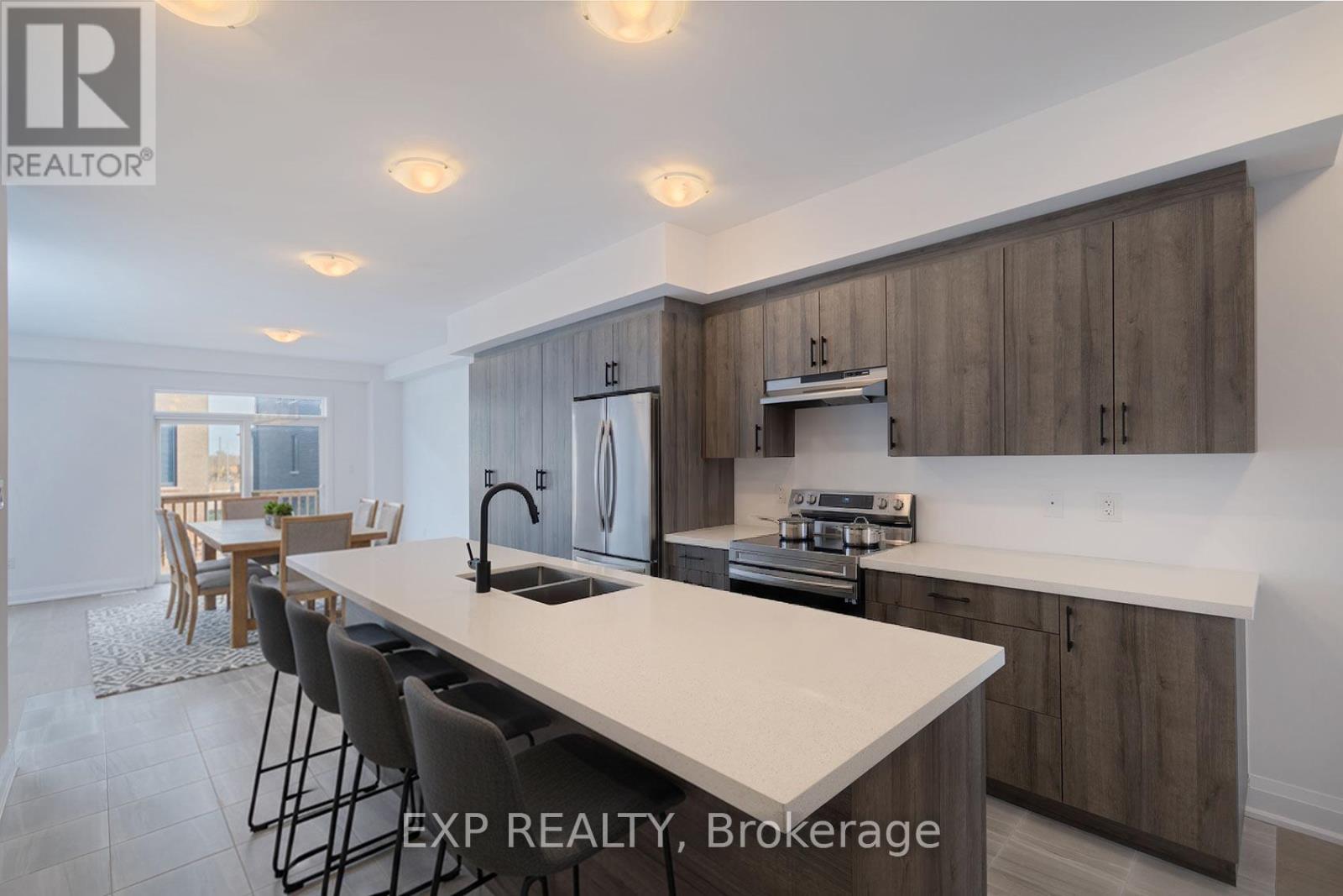 20 Ranch Terrace, Barrie, Ontario  L9J 0C2 - Photo 10 - S12998552