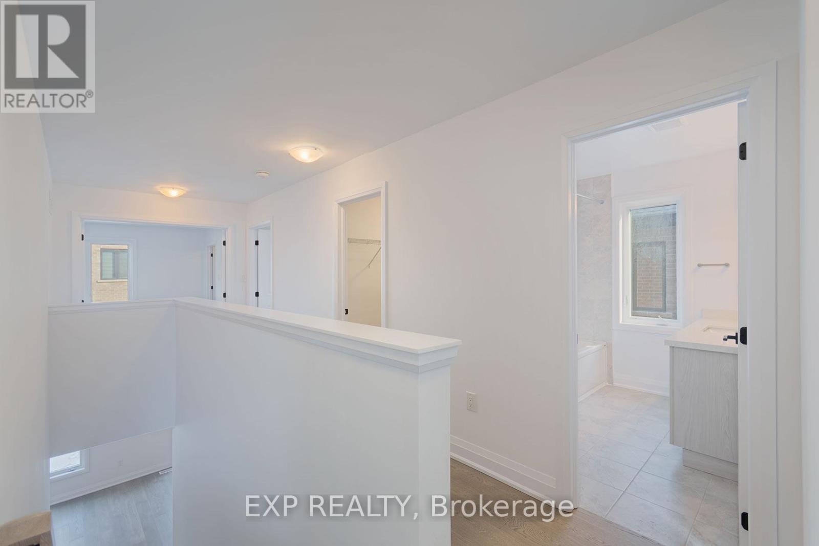 20 Ranch Terrace, Barrie, Ontario  L9J 0C2 - Photo 13 - S12998552