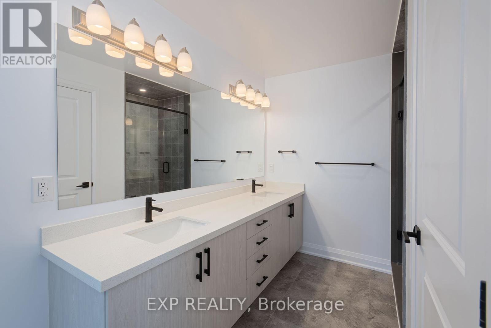 20 Ranch Terrace, Barrie, Ontario  L9J 0C2 - Photo 15 - S12998552