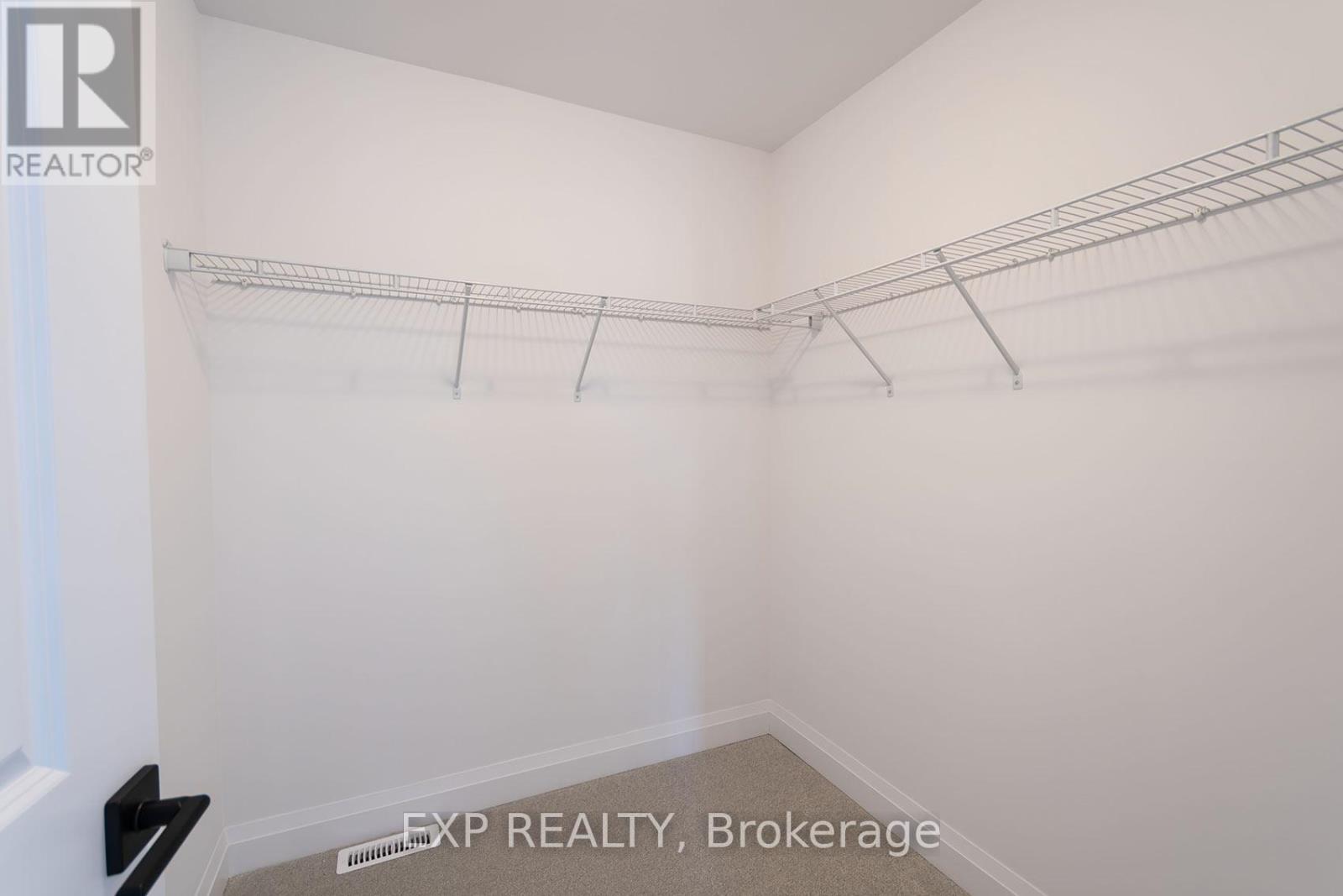 20 Ranch Terrace, Barrie, Ontario  L9J 0C2 - Photo 18 - S12998552