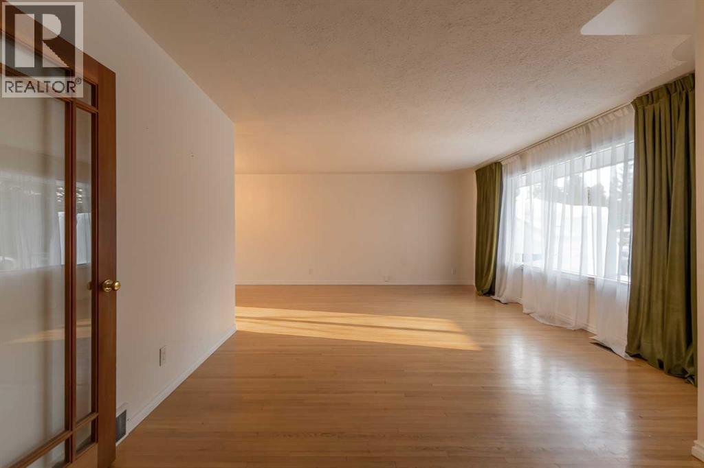 1020 Fern Crescent S, Lethbridge, Alberta  T1K 2W3 - Photo 9 - A2282450