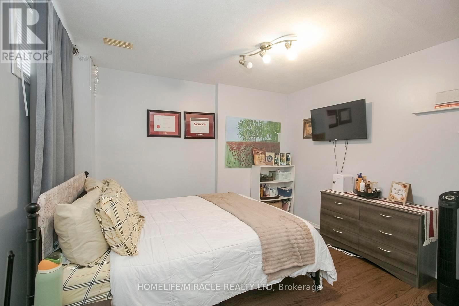 45 Vintage Gate, Brampton, Ontario  L6X 5C3 - Photo 17 - W12998548