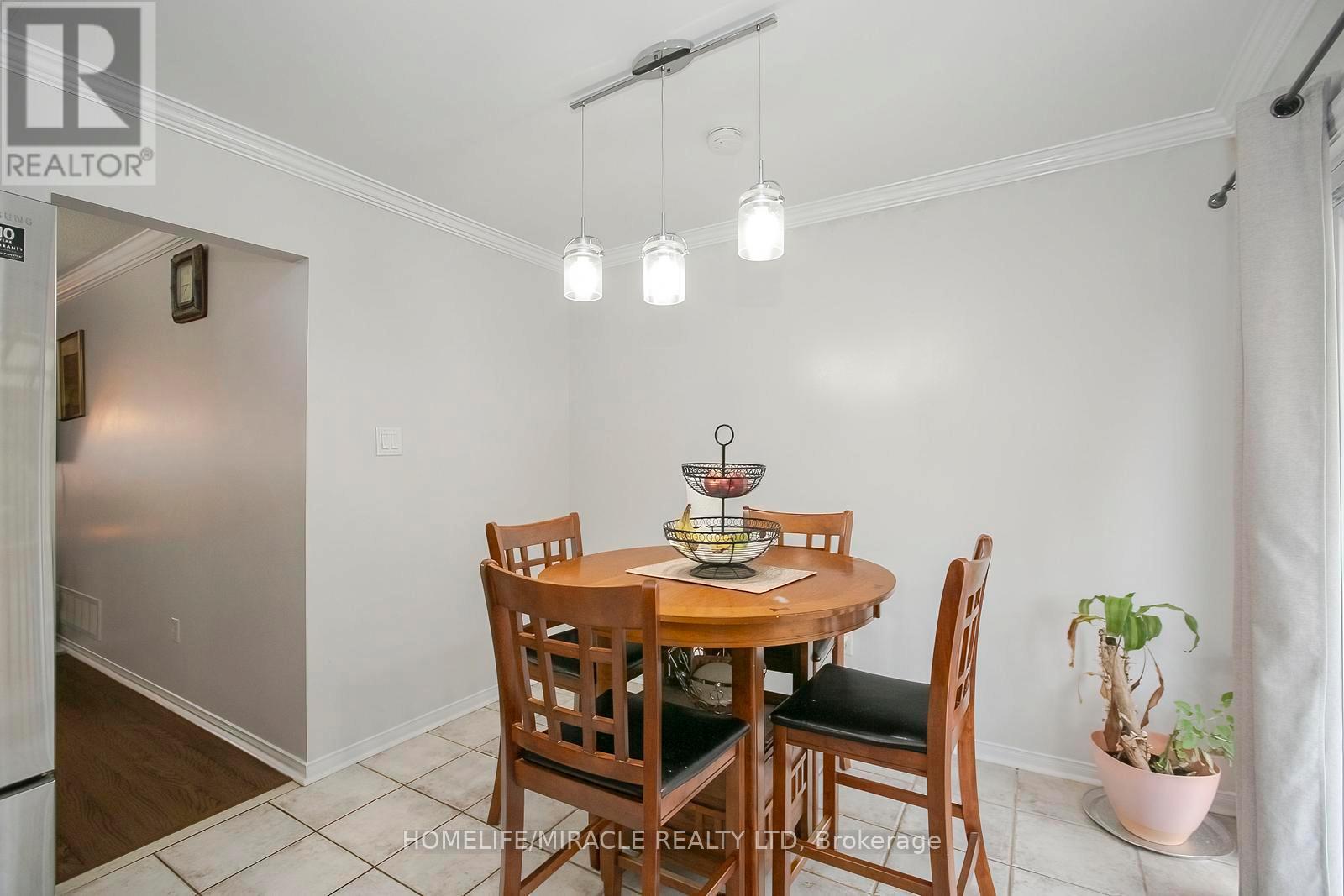 45 Vintage Gate, Brampton, Ontario  L6X 5C3 - Photo 9 - W12998548