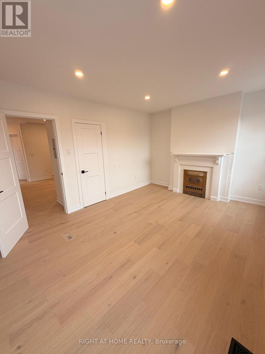 2 - 751 Dupont Street, Toronto, Ontario  M6G 1Z5 - Photo 5 - W12998578