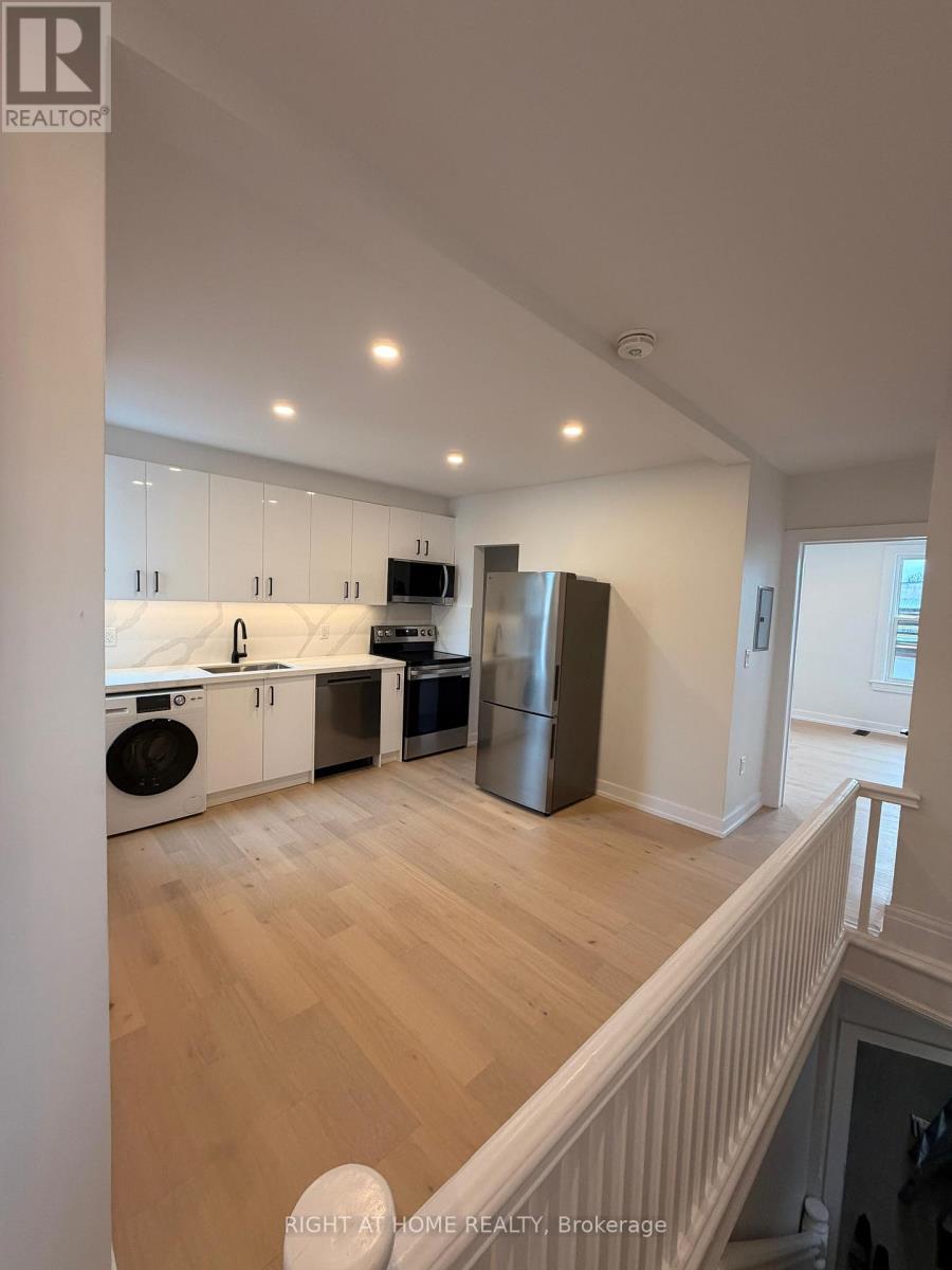 2 - 751 Dupont Street, Toronto, Ontario  M6G 1Z5 - Photo 7 - W12998578