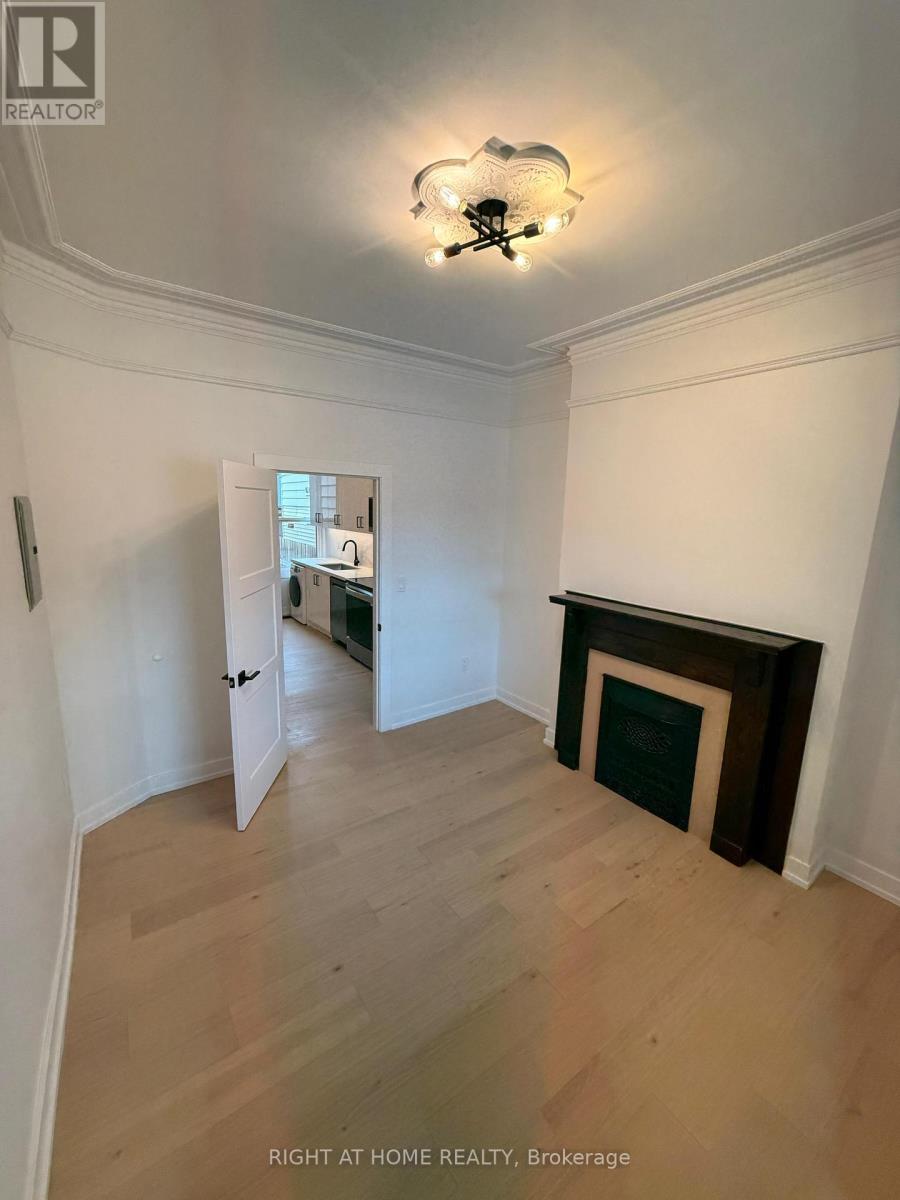 1 - 751 Dupont Street, Toronto, Ontario  M6G 1Z5 - Photo 5 - W12998584