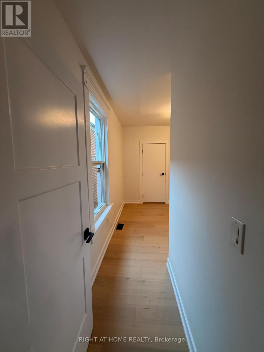 1 - 751 Dupont Street, Toronto, Ontario  M6G 1Z5 - Photo 7 - W12998584